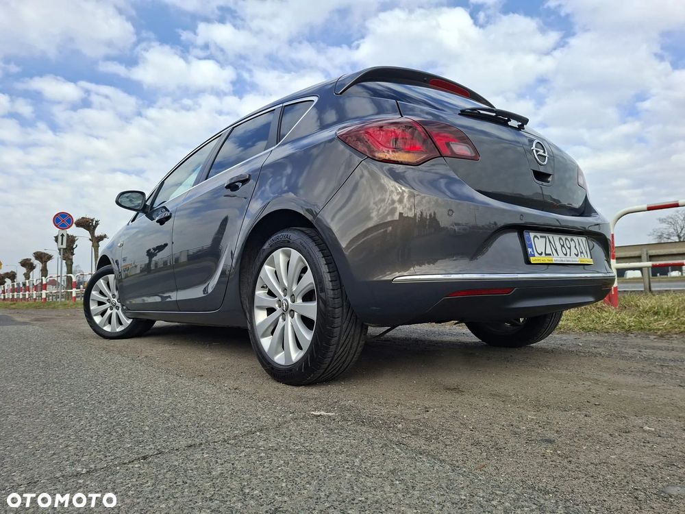 Opel Astra 1.4 Turbo Exklusiv - 9