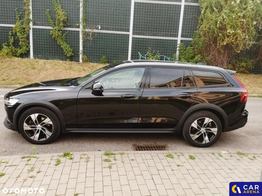 Volvo V60 Cross Country - 6