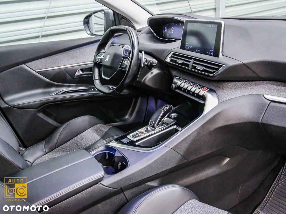 Peugeot 5008 1.6 PureTech Allure S&S EAT8 - 18