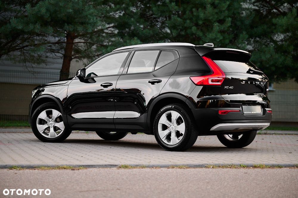 Volvo XC 40 D3 SCR R-Design - 4