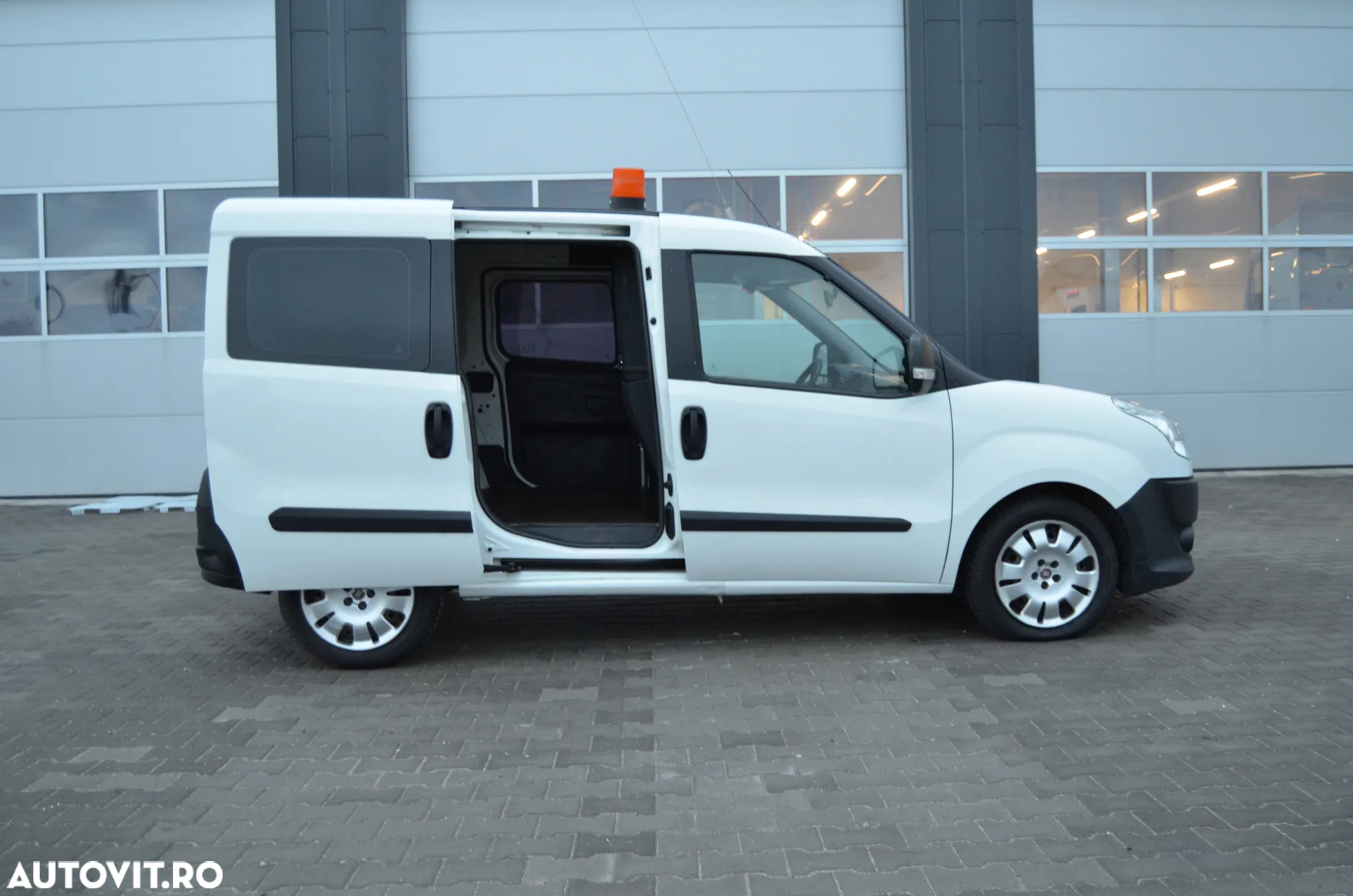Fiat Doblo 1.3 16V Multijet Active - 12