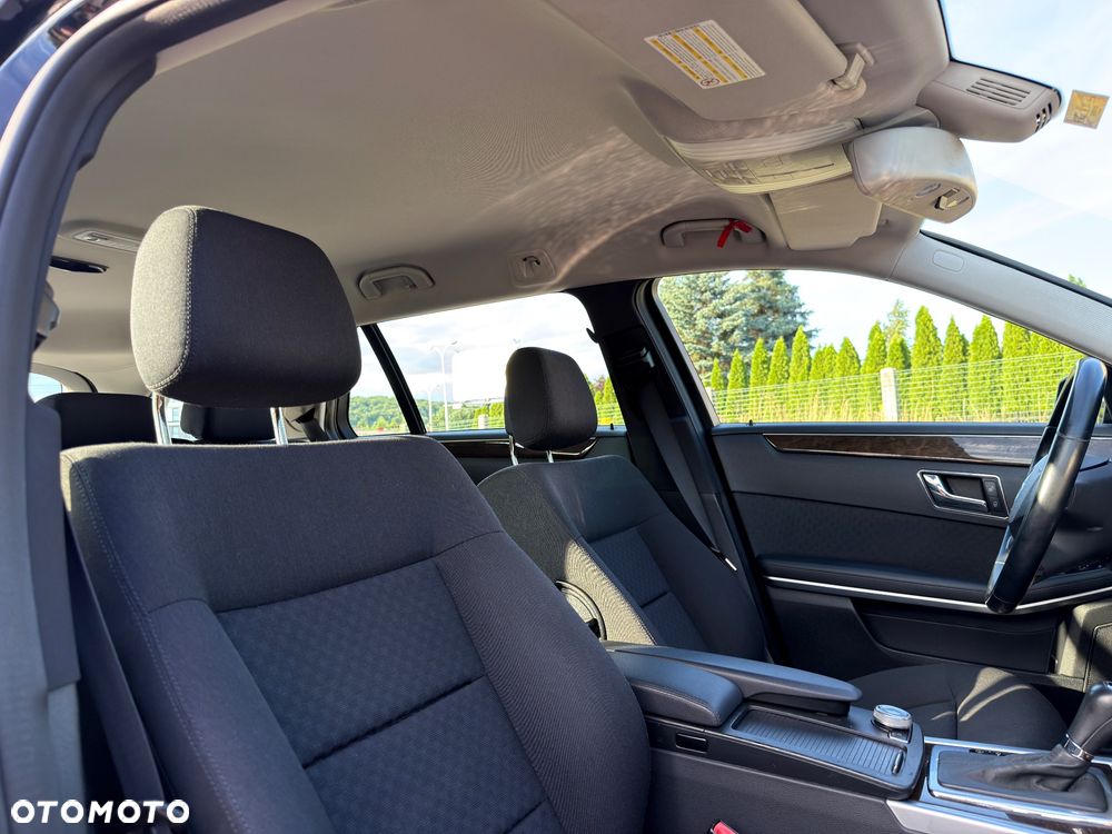 Mercedes-Benz Klasa E 220 CDI DPF BlueEFFICIENCY Automatik Elegance - 35