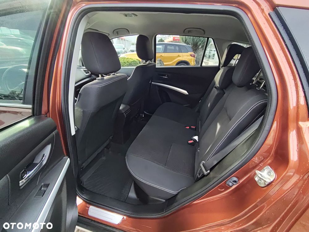 Suzuki SX4 S-Cross 1.4 T Premium - 8