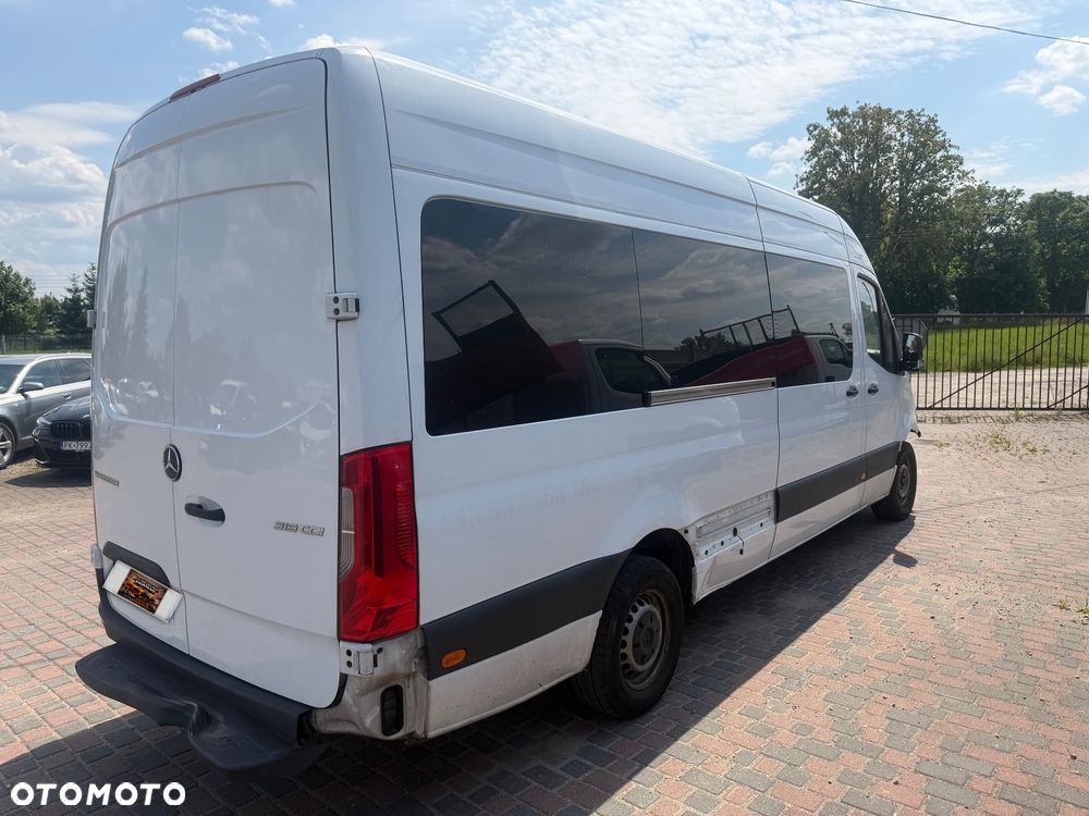 Mercedes-Benz Sprinter - 1