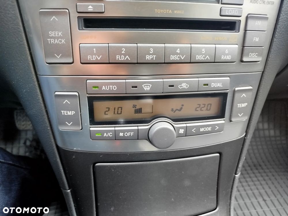 Toyota Avensis 2.2 D-4D Prestige - 14