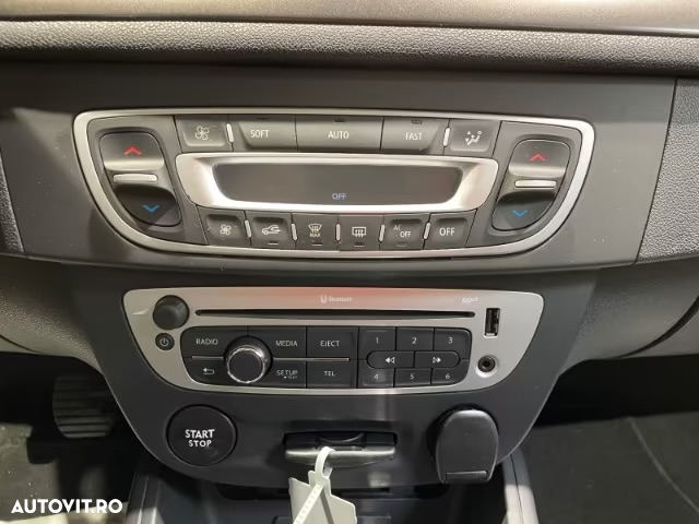 Renault Megane dCi 110 FAP LIMITED - 11