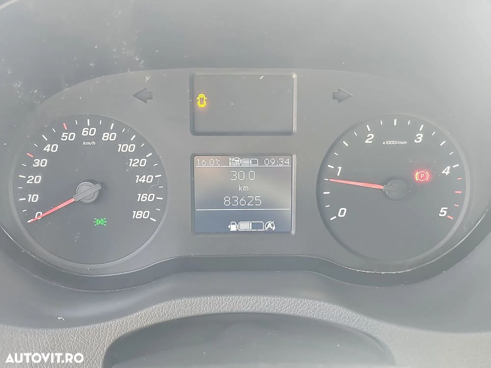 Mercedes-Benz Sprinter - 9
