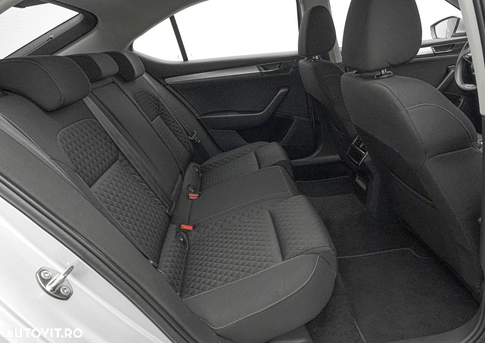 Skoda Superb 2.0 TDI DSG Style - 17