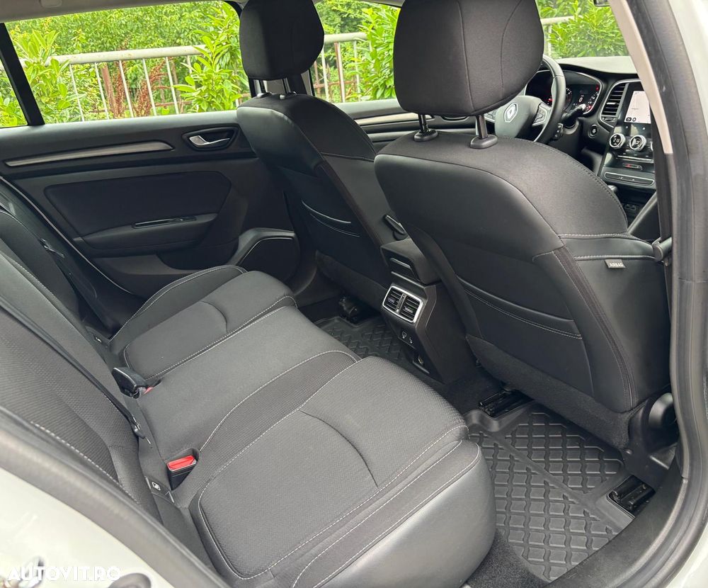 Renault Megane BLUE dCi EDC Zen - 16
