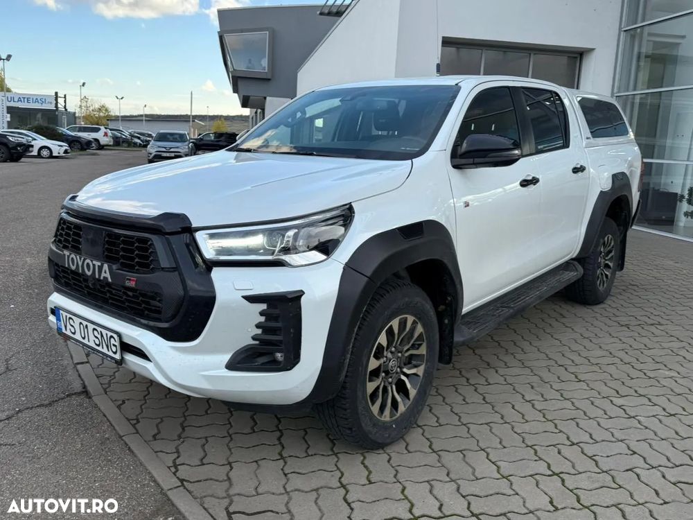 Toyota Hilux 2.8D 204CP 4x4 Double Cab AT GR Sport - 8