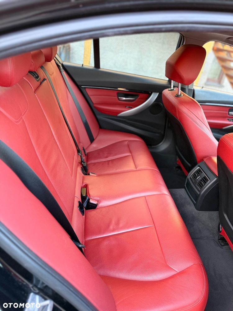 BMW Seria 3 320i Sport Line - 13