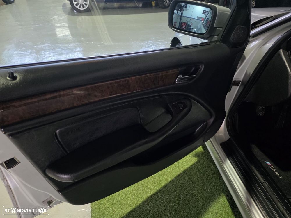 BMW 320 d Touring - 9