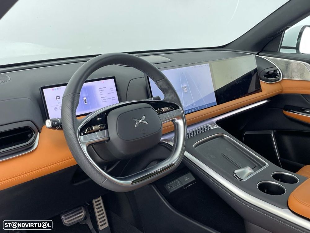 Xpeng G9 93.1 kWh AWD Performance - 15