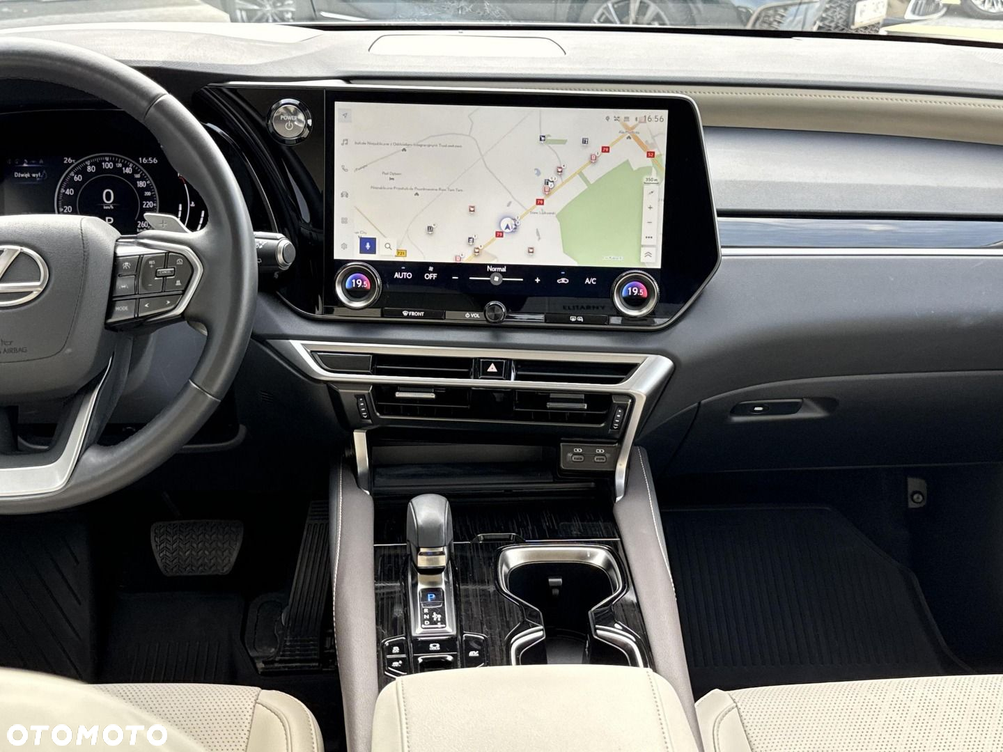 Lexus RX - 21