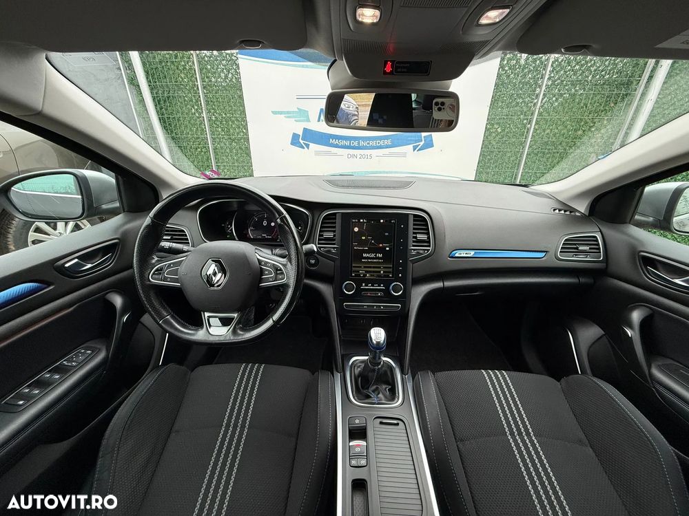 Renault Megane BLUE dCi Zen - 4