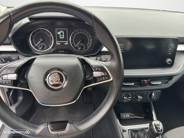 Skoda Fabia 1.0 MPI Ambition - 17