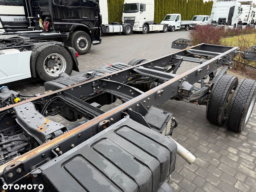 Renault MIDLUM 220 DXI // Przystawka/pompa // DMC 12T // Kabina Sypialna // rama do zabudowy - 7