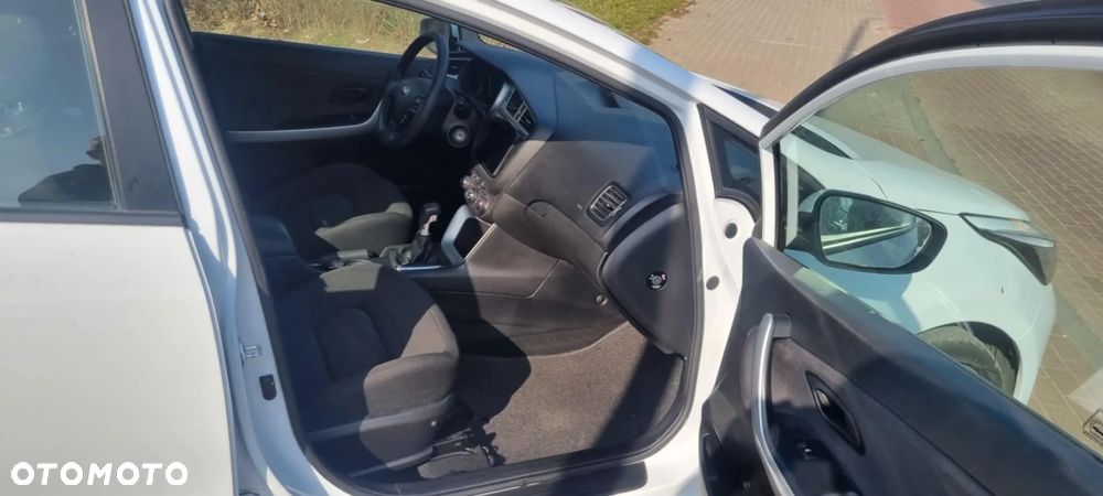 Kia Ceed 1.4 CVVT Attract - 14