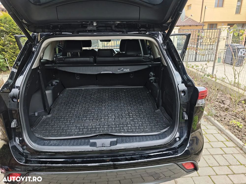 Toyota Highlander 2.5 L Hybrid Dynamic Force 248CP Exclusive Metallic - 17