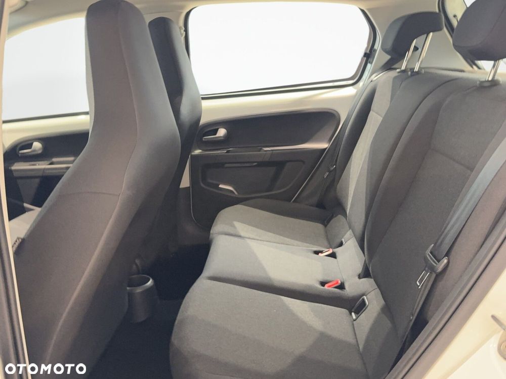 Volkswagen up! - 13