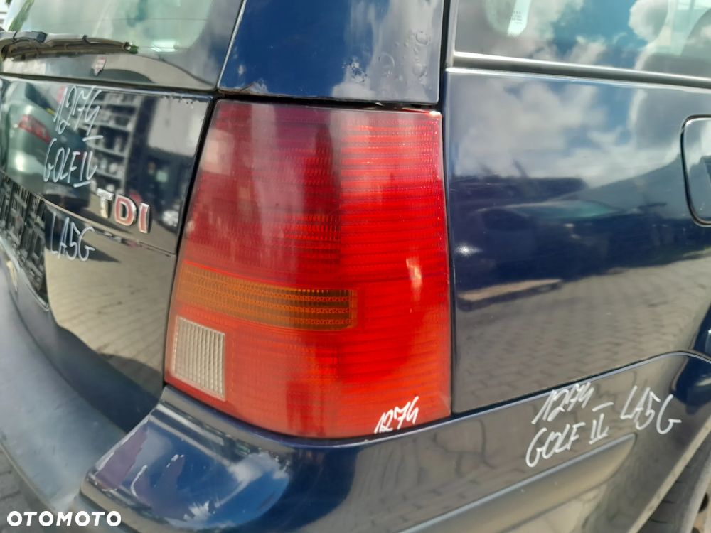 VW GOLF IV KOMBI LAMPA TYLNA PRAWA W BŁOTNIK - 2