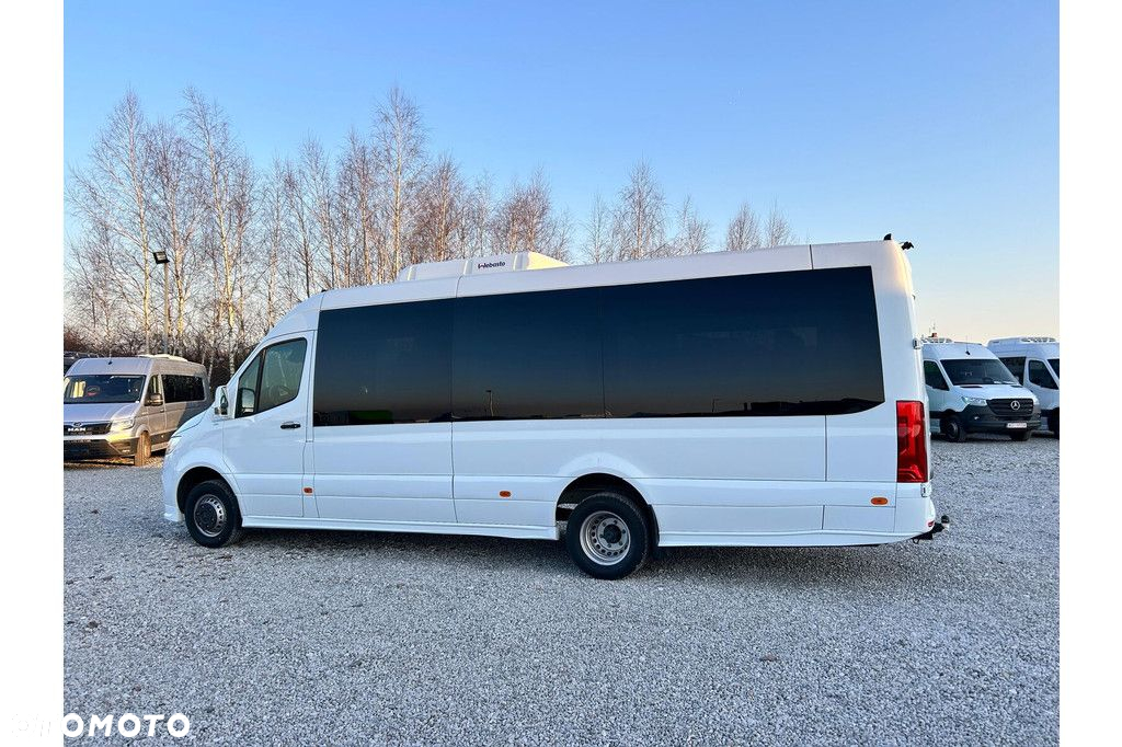Mercedes-Benz Sprinter 517 - 8