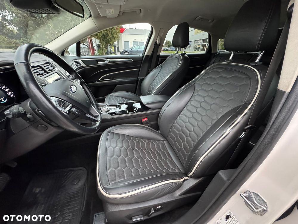 Ford Mondeo 2.0 EcoBlue Vignale - 32