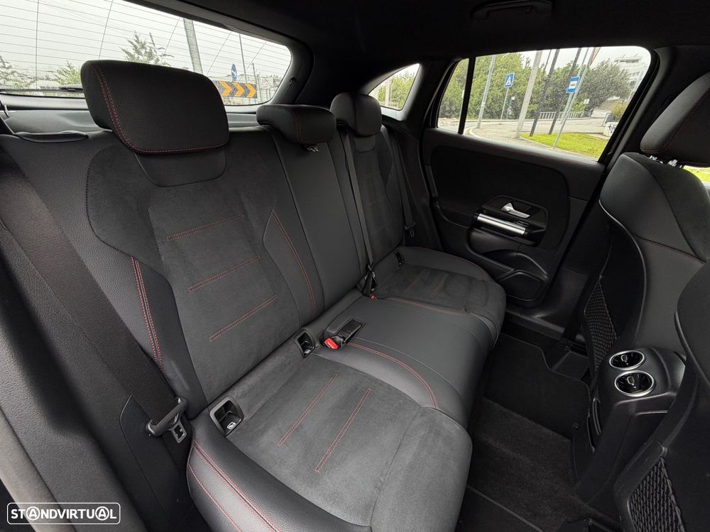 Mercedes-Benz GLA 250 - 53