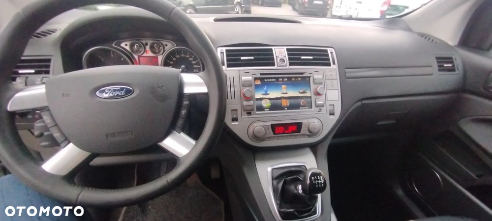 Ford Kuga 2.0 TDCi 4WD Titanium - 14