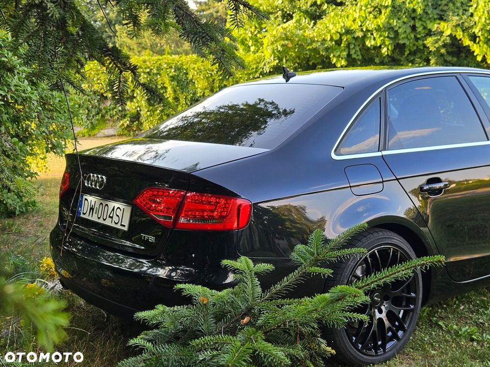 Audi A4 Limousine - 5