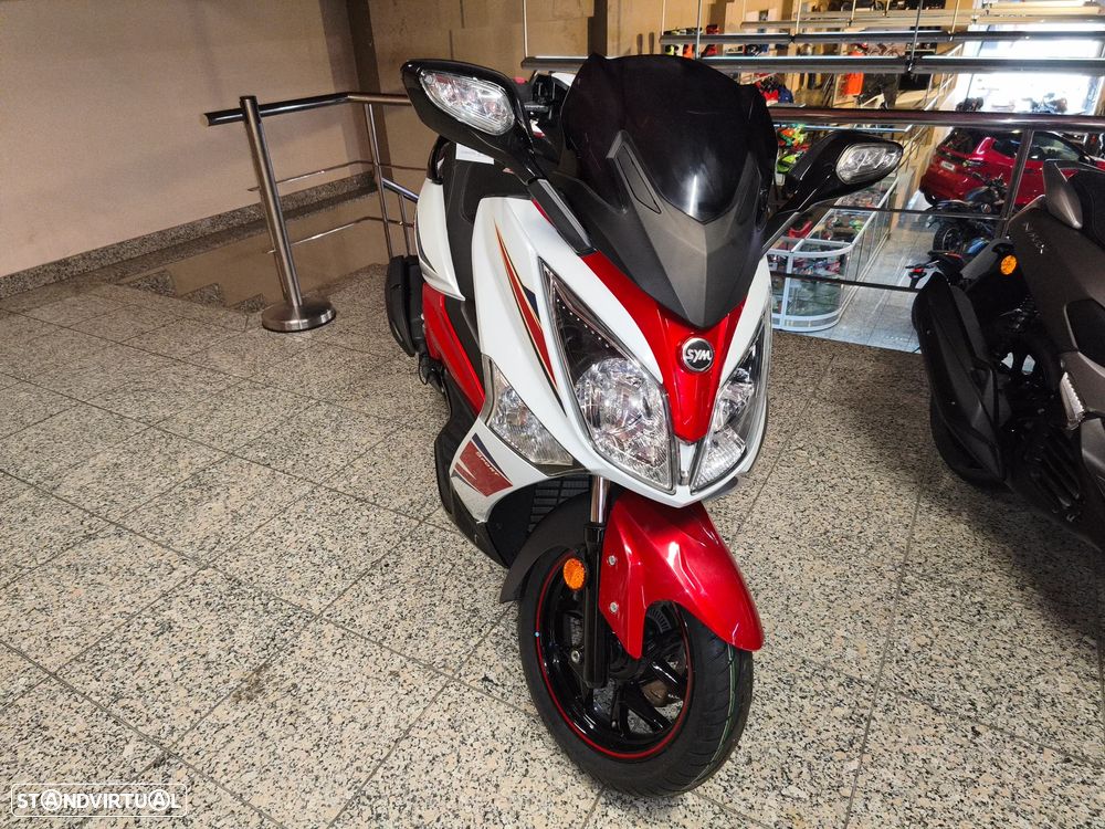 Sym GTS - 2