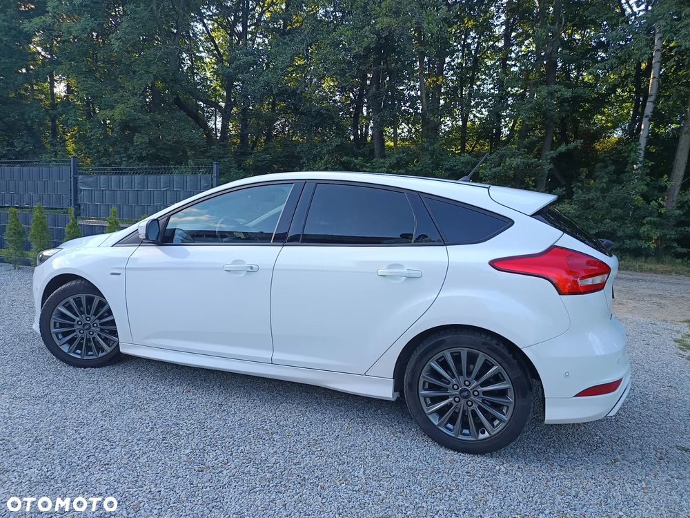 Ford Focus 1.0 EcoBoost Start-Stopp-System ST-LINE - 11