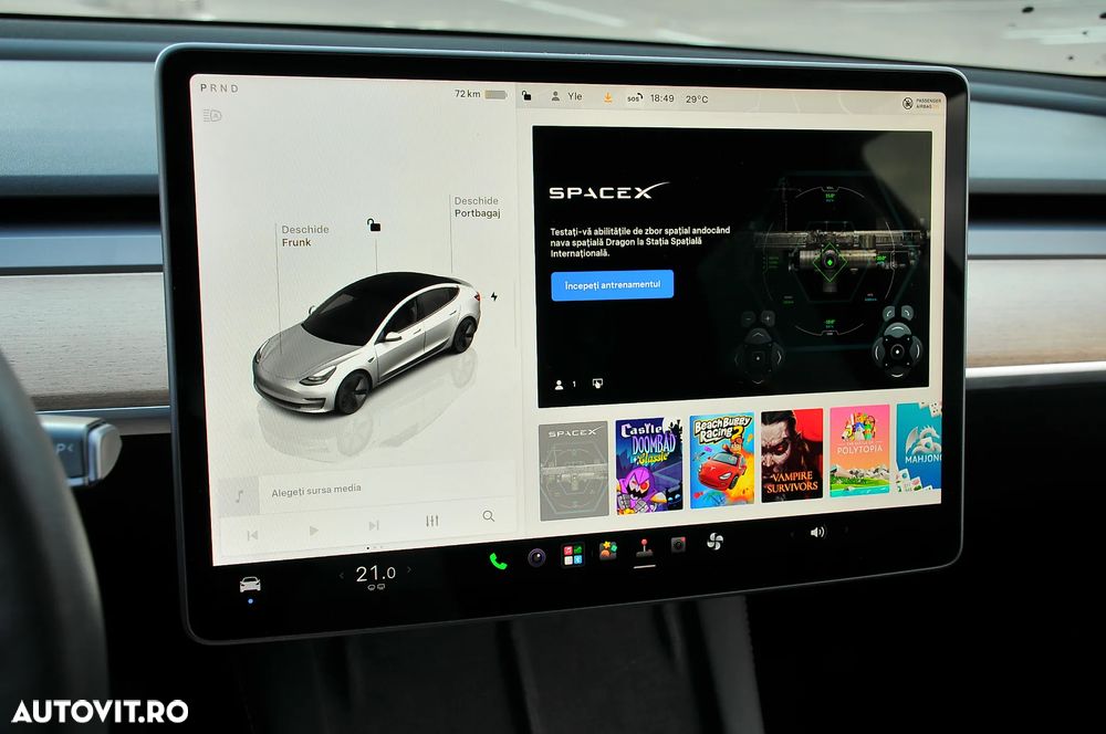 TESLA Model 3 2022 — imagine 18