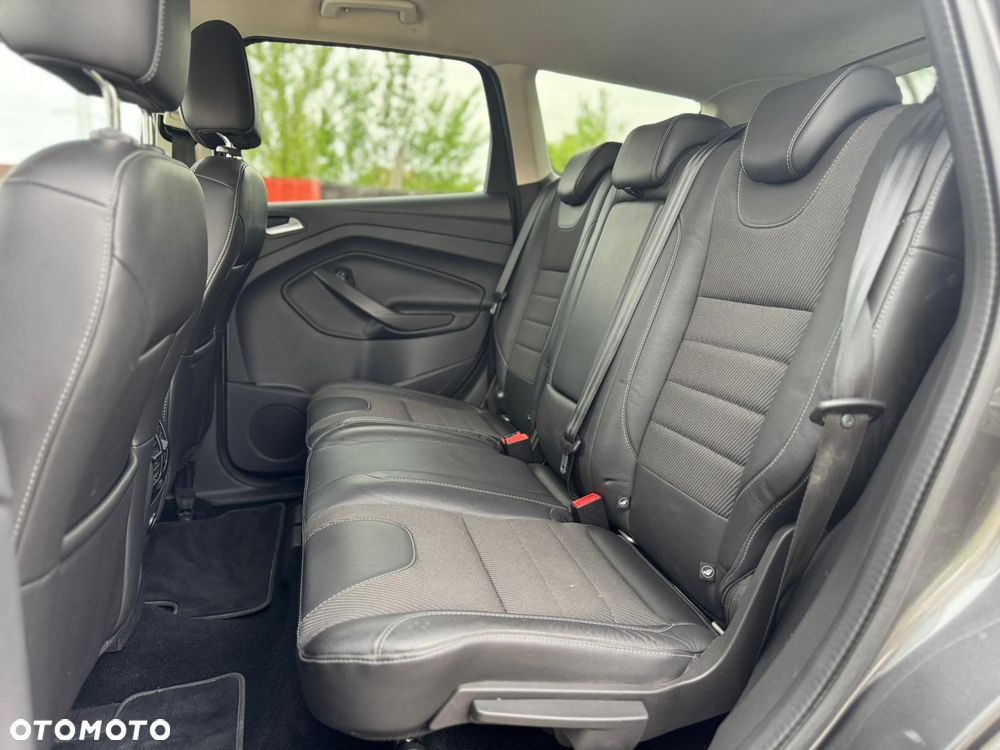 Ford Kuga 2.0 TDCi 2x4 Titanium - 10