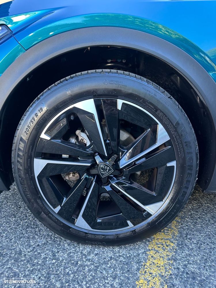 Peugeot 408 1.2 PureTech Allure Pack EAT8 - 9