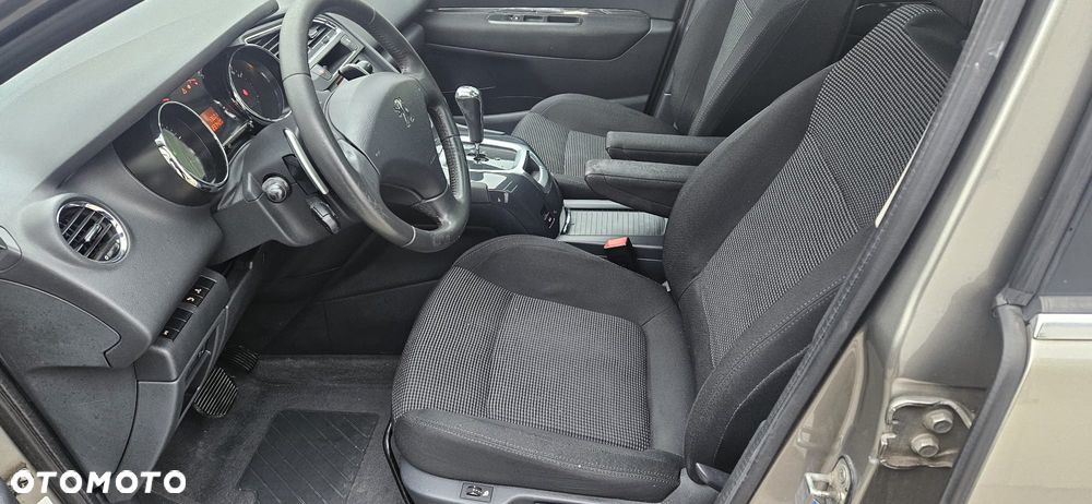 Peugeot 5008 1.6 HDi Premium - 14