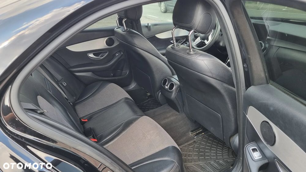 Mercedes-Benz Klasa C 180 d 9G-TRONIC - 28