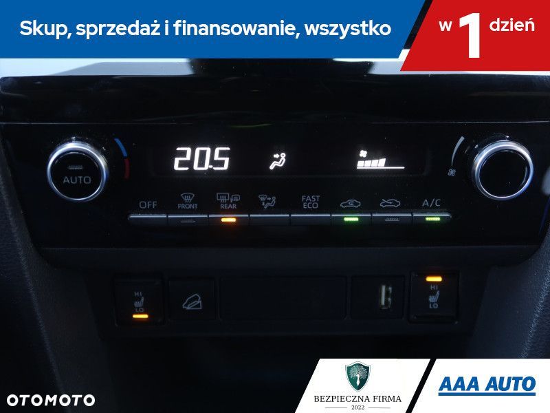 Toyota Yaris Cross - 18