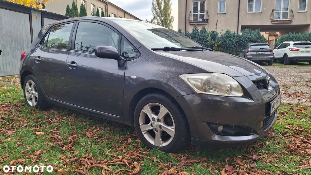 Toyota Auris 2006 photo 2