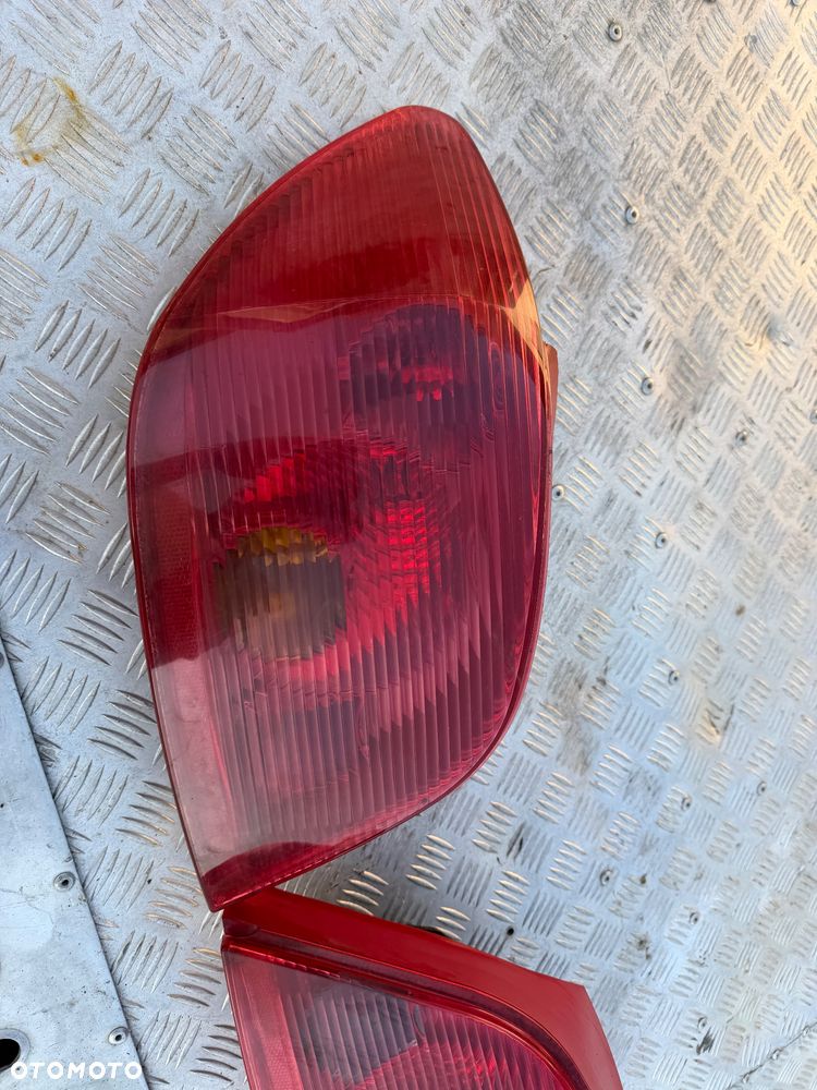 LAMPY TYŁ PEUGEOT 307 HB PRZEDLIFT KOMPLET - 2