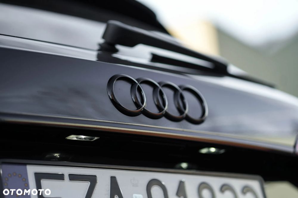 Audi A4 Avant 40 TDI quattro S tronic - 12