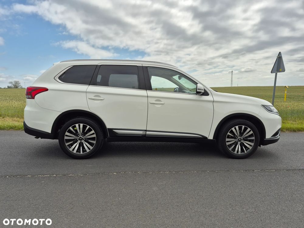 Mitsubishi Outlander - 5
