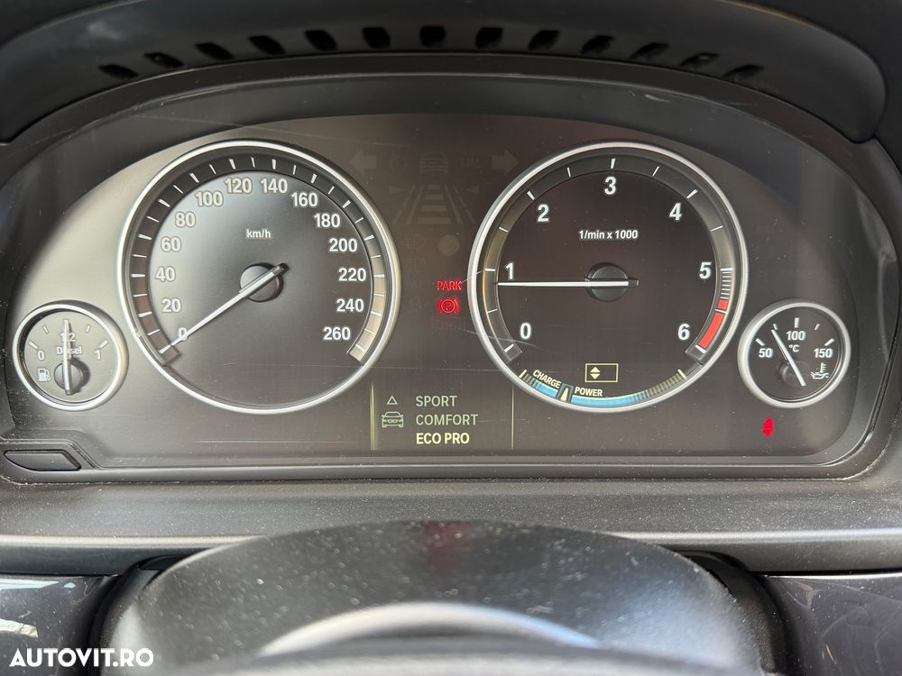 BMW Seria 5 525d Luxury Line - 25