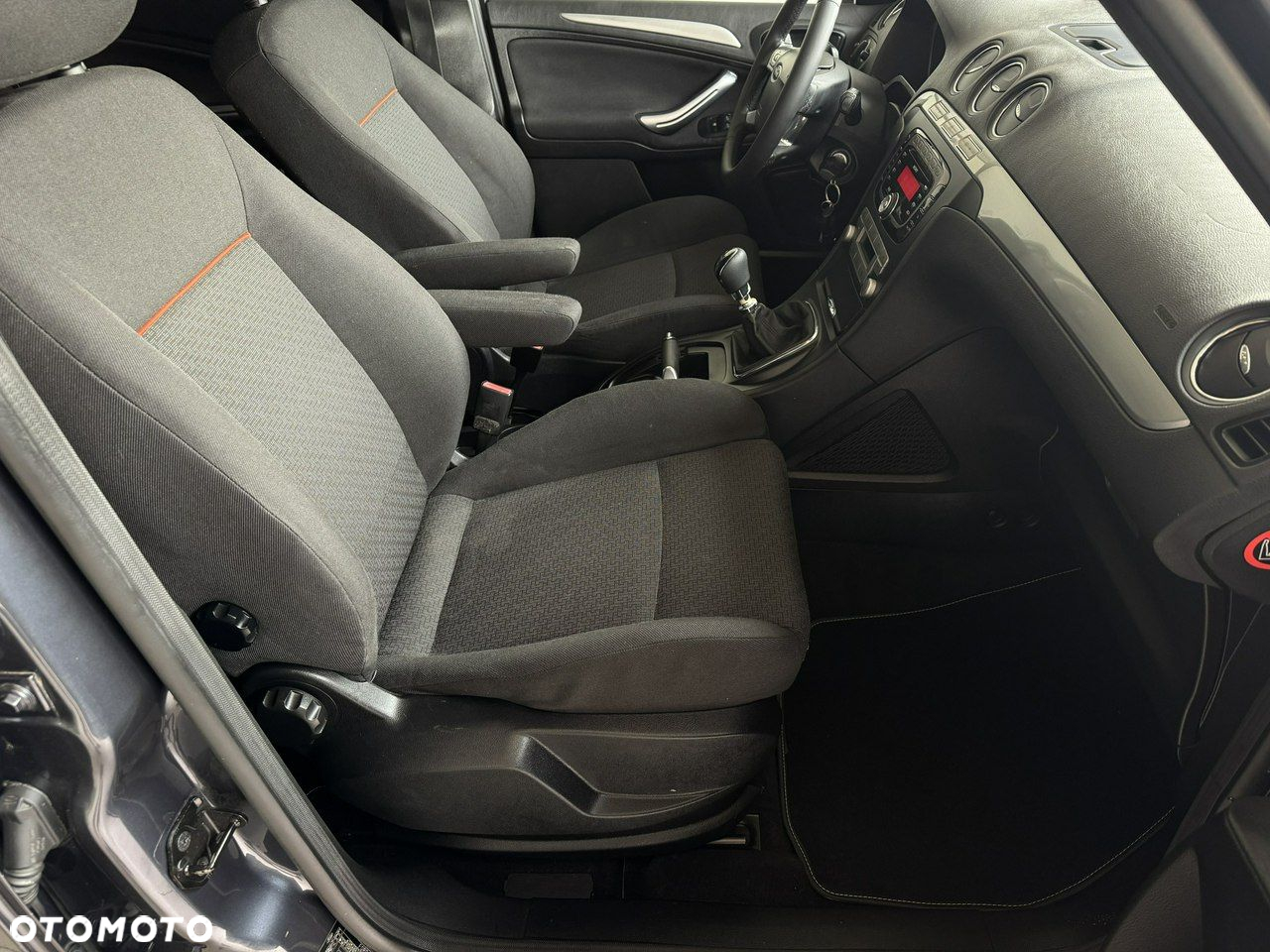 Ford Galaxy - 19