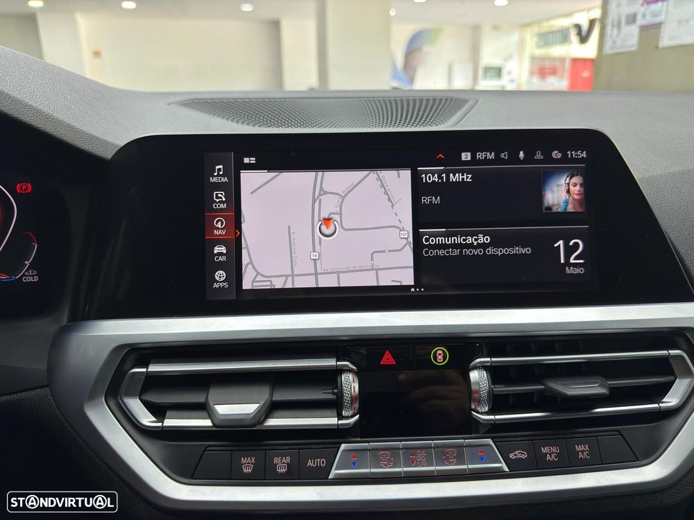 BMW 320 d xDrive Line Sport Shadow Auto - 31