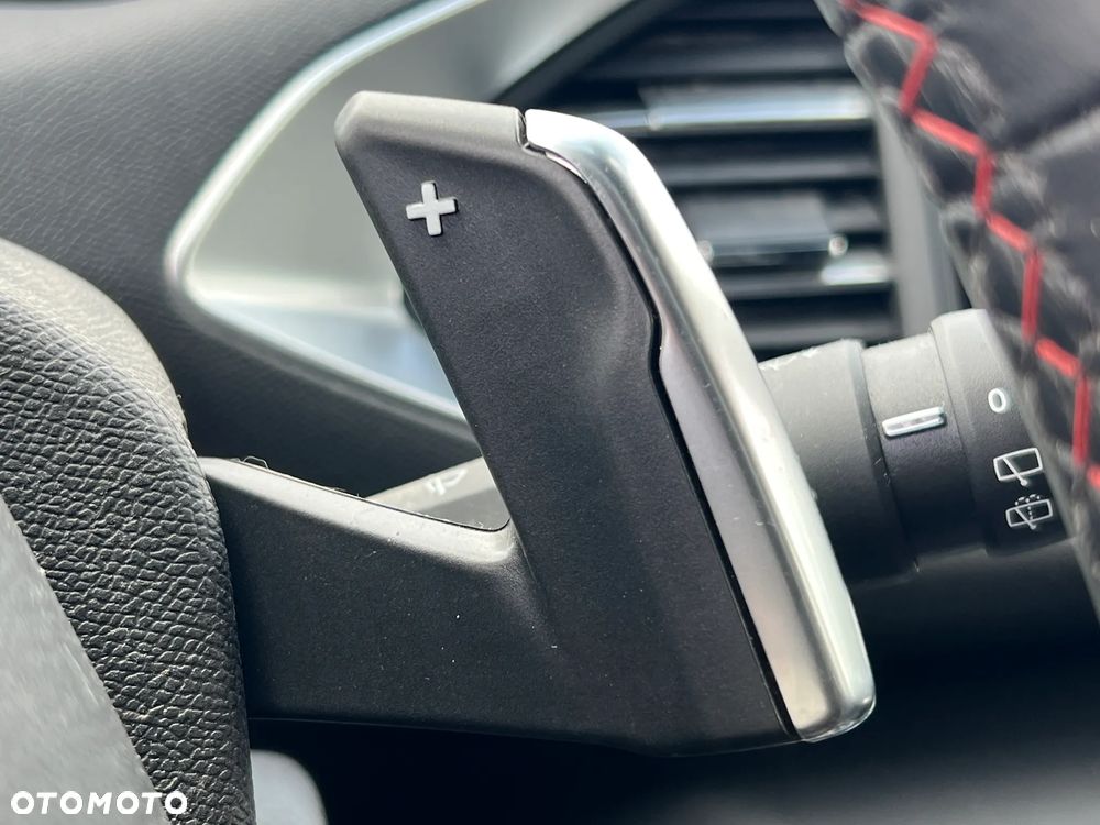 Peugeot 308 1.5 BlueHDi GT S&S EAT8 - 17