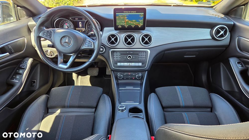 Mercedes-Benz CLA 180 7G-DCT Urban - 5