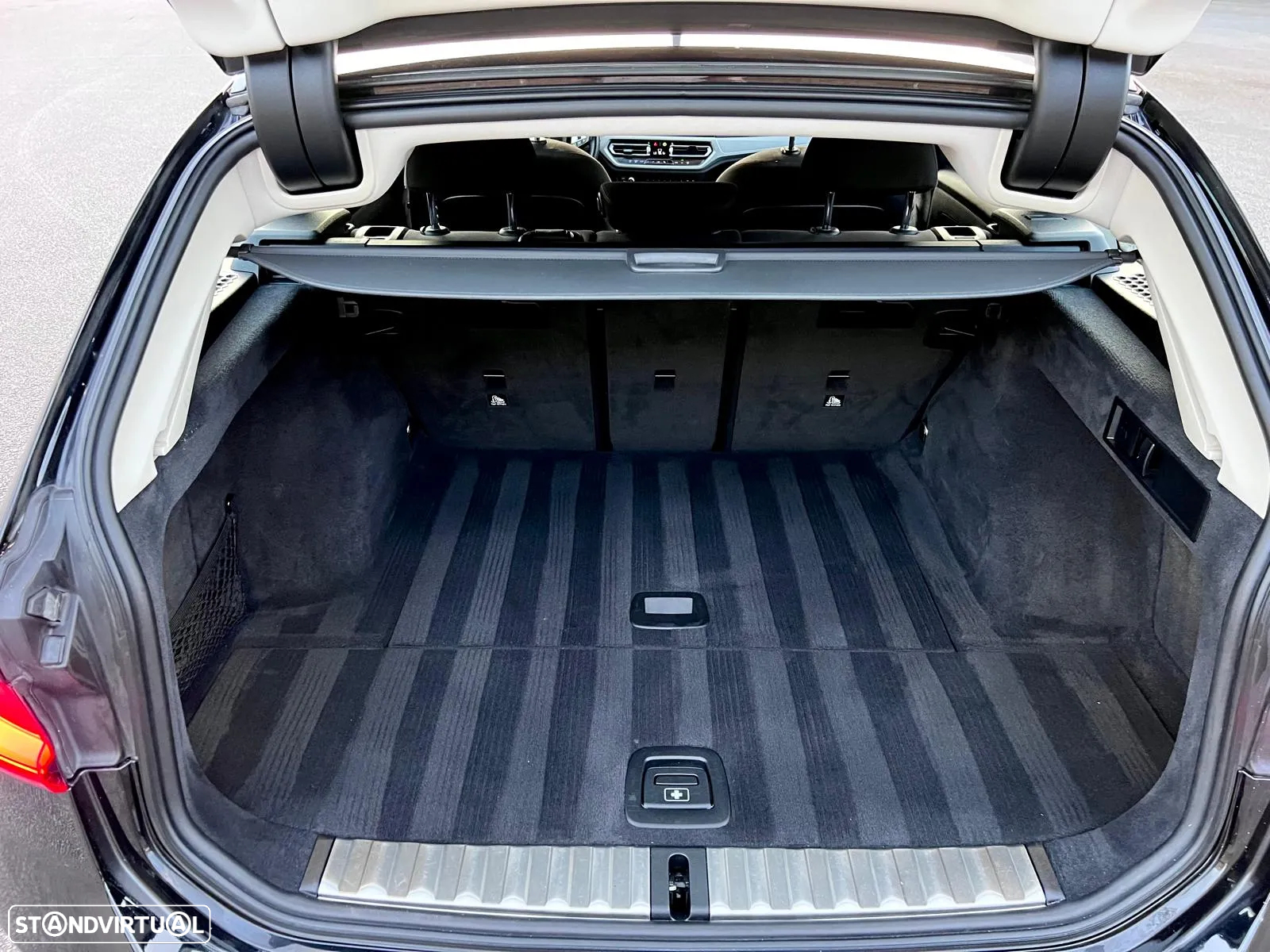 BMW 318 d Touring Line Sport - 16