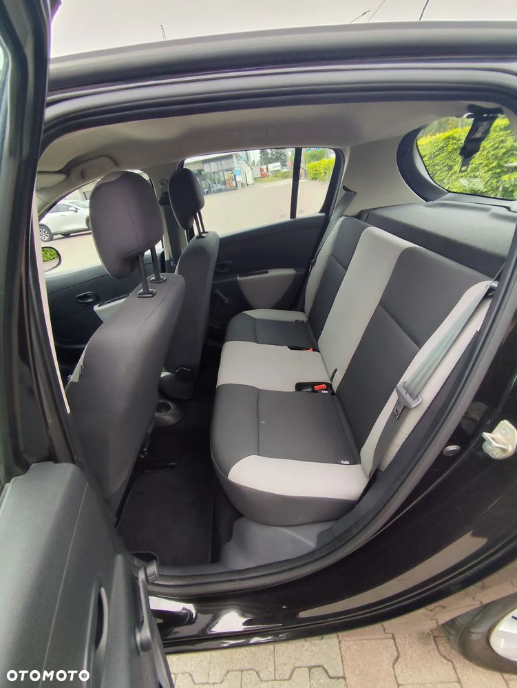 Renault Clio 1.2 16V 75 Expression - 12