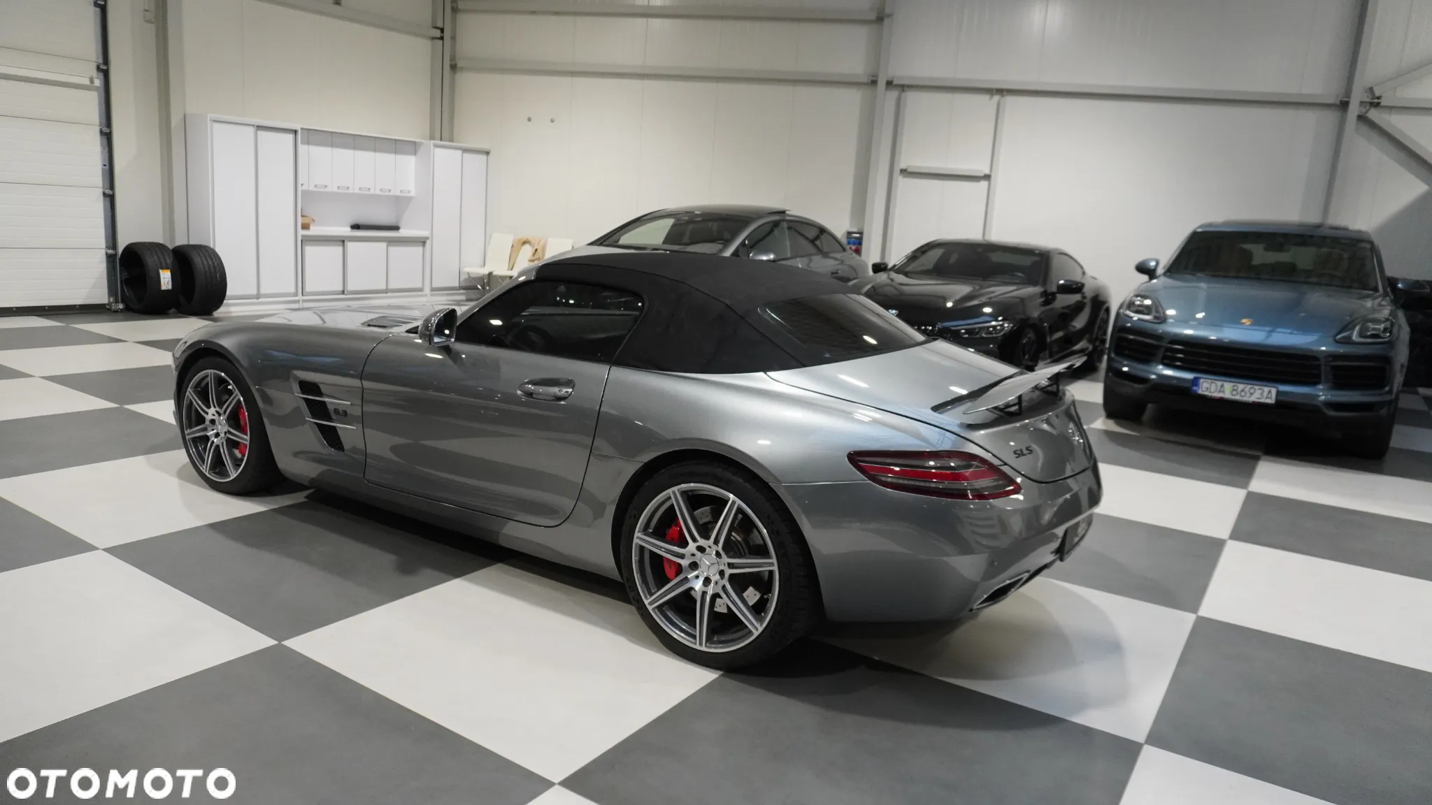 Mercedes-Benz SLS AMG - 14